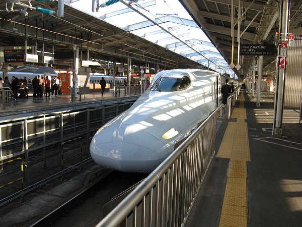 新大阪駅 新幹線「みずほ」