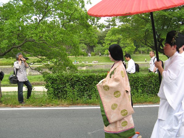 命婦（横から）