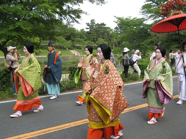 女嬬と命婦