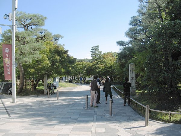 平等院境内入口