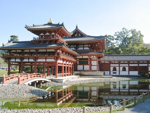 鳳凰堂(ほぼ北側から)