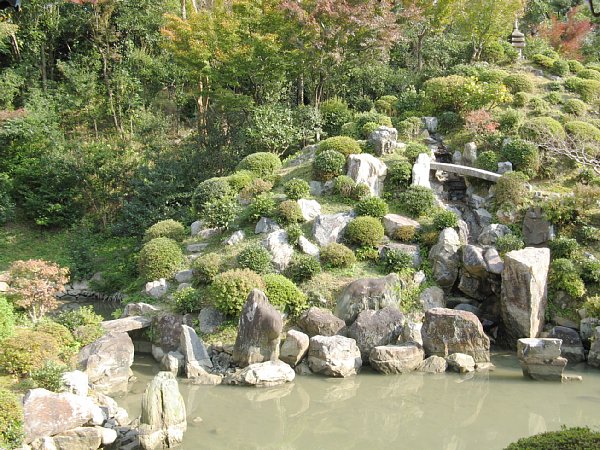 名勝庭園左側石橋の部分