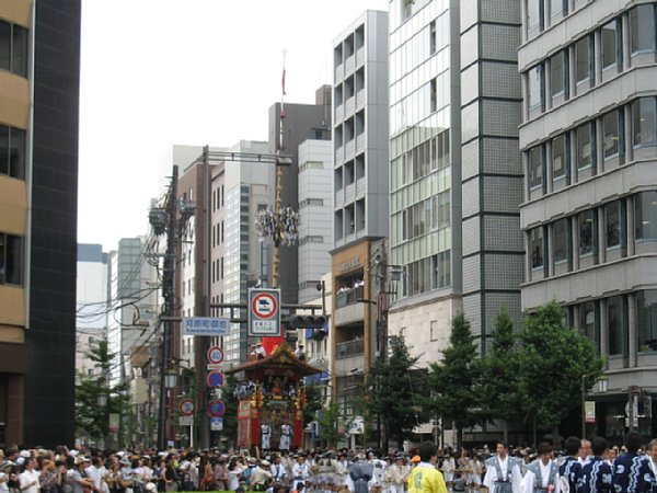 函谷鉾 遠景