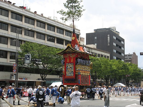 岩戸山 後姿