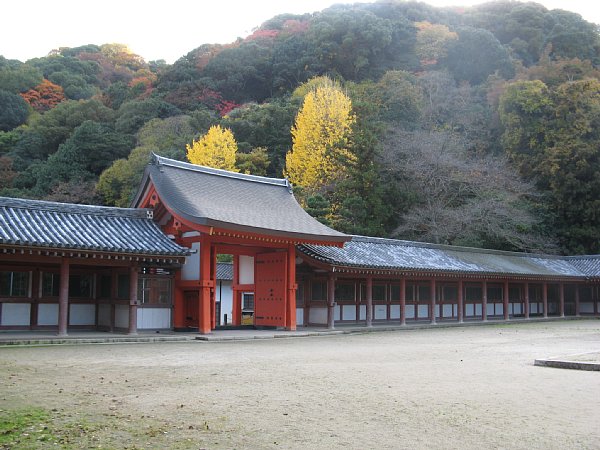 南側の門 内側から