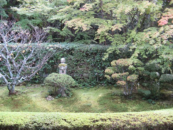 真如の庭 正面から