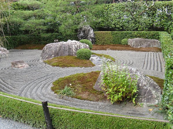 陰の庭