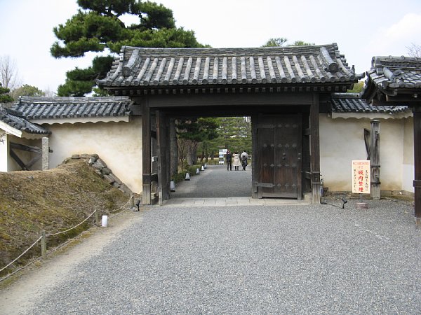 鳴子門