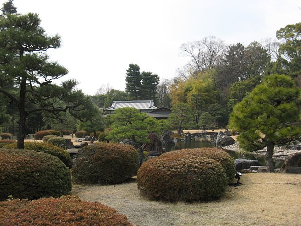 清流園