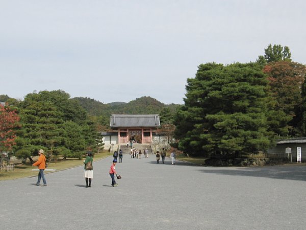 境内参道