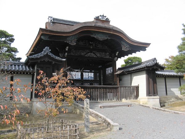 御殿 勅使門