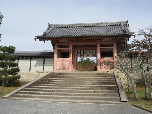 中門
