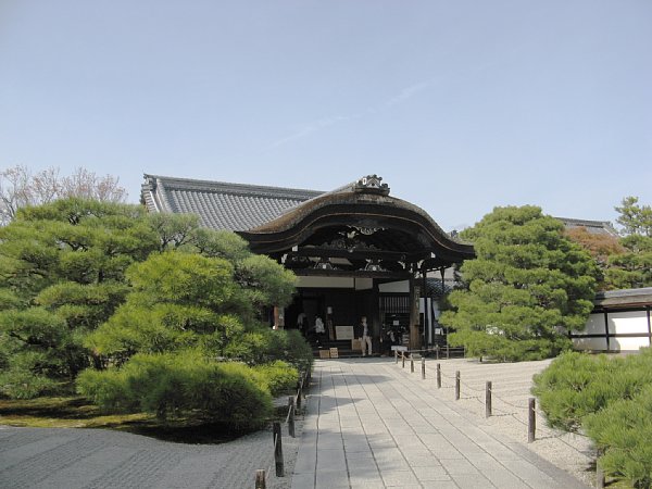 大玄関