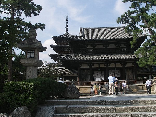 中門