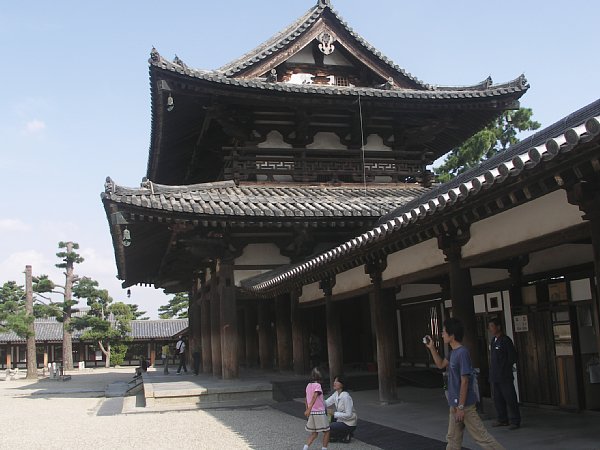 回廊と中門