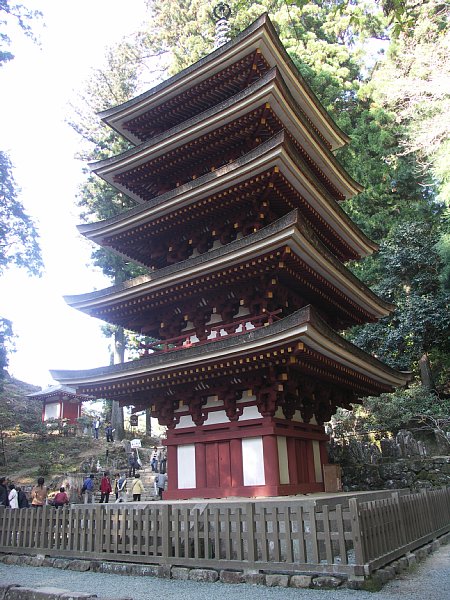 五重塔(真下から)