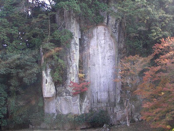 大野寺の磨崖仏