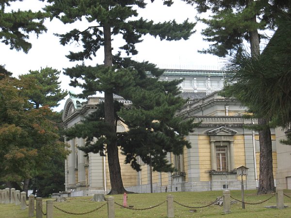 奈良国立博物館