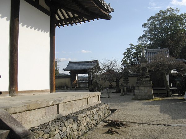 境内から南門