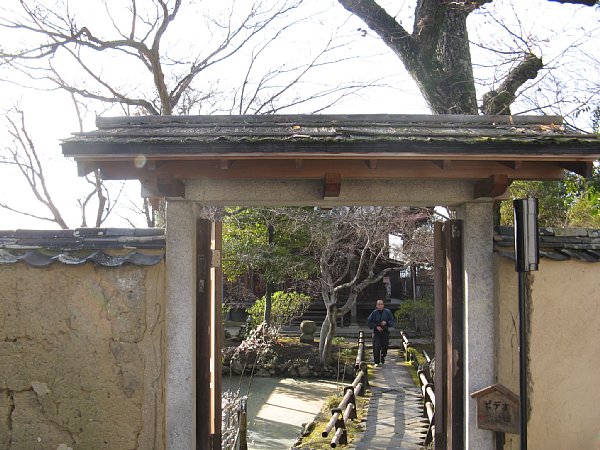 香薬師堂へ