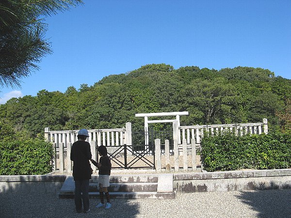 前方部　拝所