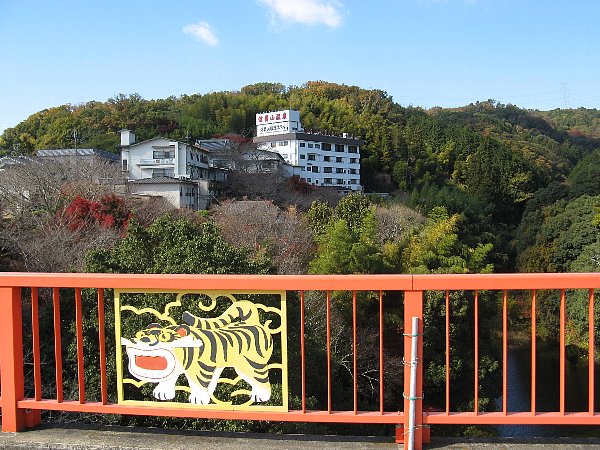 欄干の寅