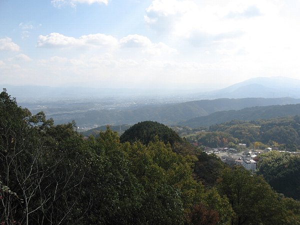 空鉢護法堂から