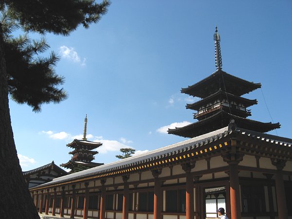 東塔と西塔