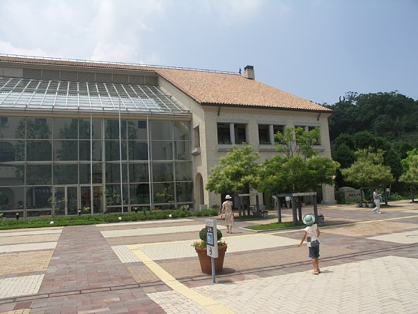オアシス館
