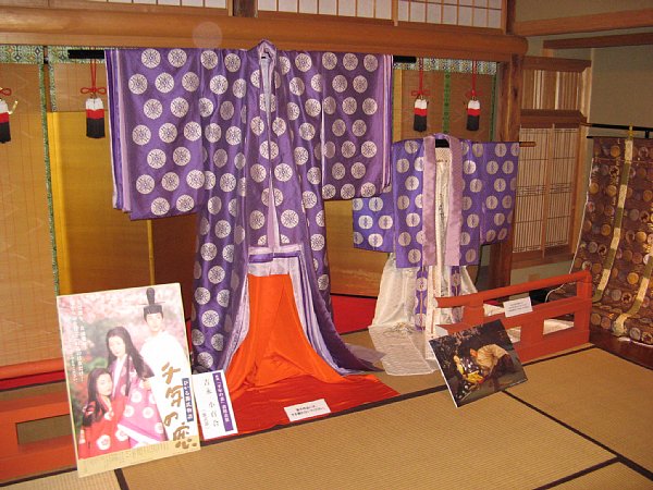 紫式部の衣装
